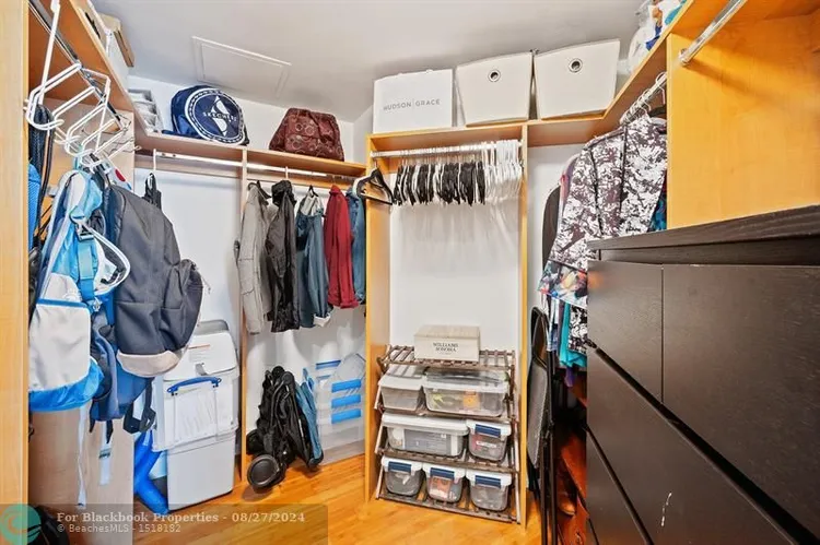 The Vue #1505 image #22