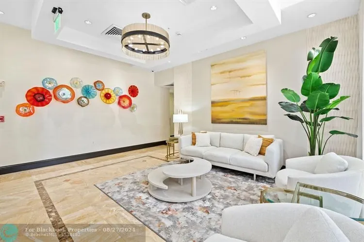 The Vue #1505 image #25