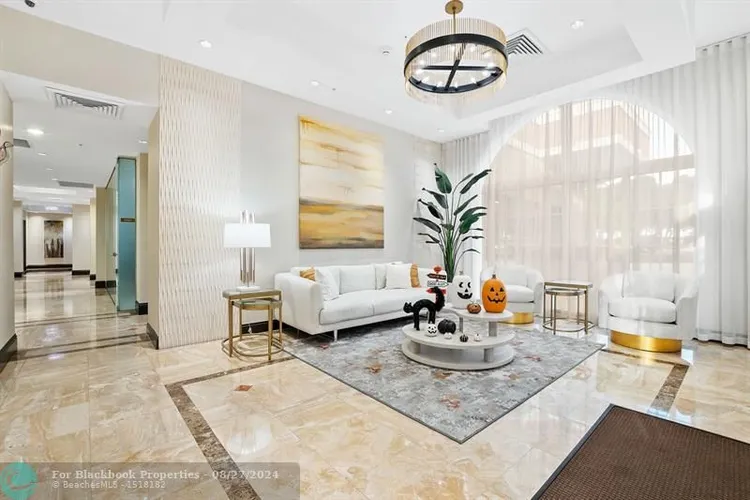 The Vue #1505 image #26