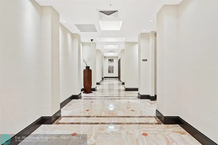 The Vue #1505 image #27