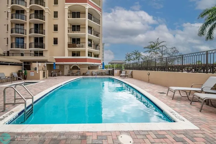 The Vue #1505 image #34