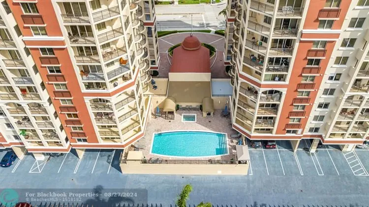 The Vue #1505 image #35