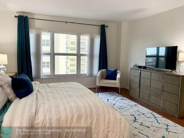 Regency Towers #708 image #11