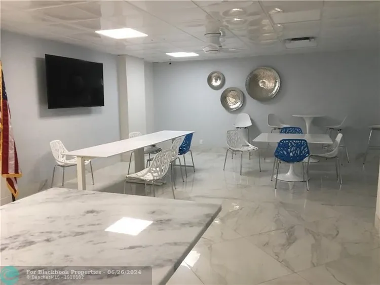 Regency Towers #708 image #24