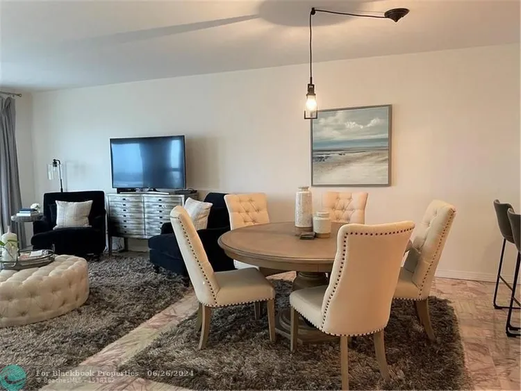 Regency Towers #708 image #8