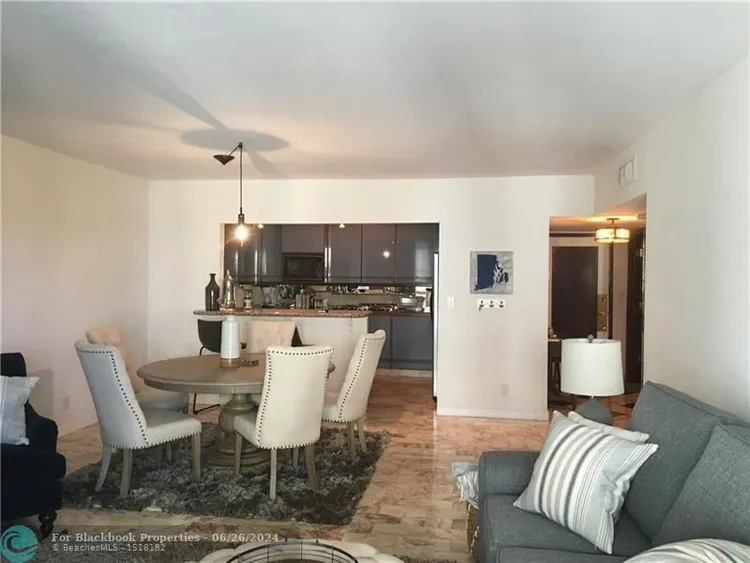 Regency Towers #708 image #9