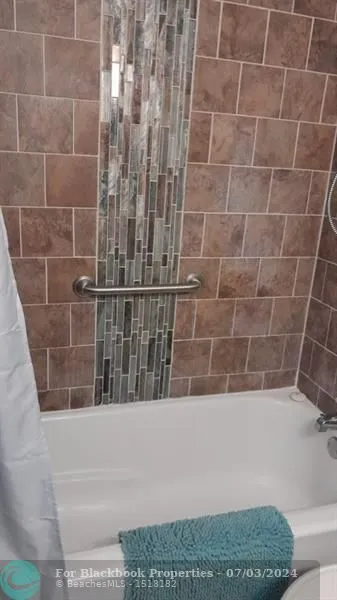 Ocean Manor #305 image #6