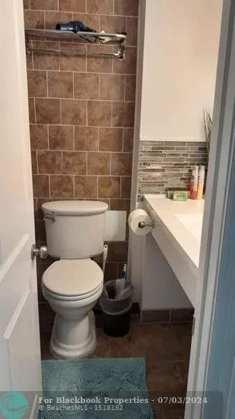 Ocean Manor #305 image #7