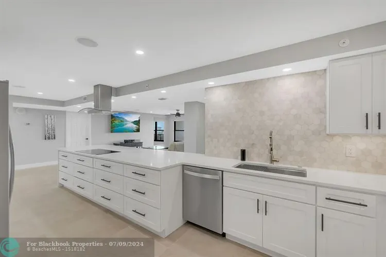 The Tower at Port Royale #2011 image #14