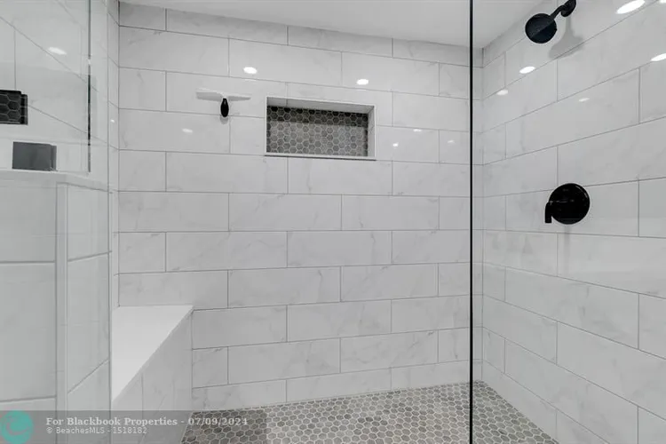 The Tower at Port Royale #2011 image #31