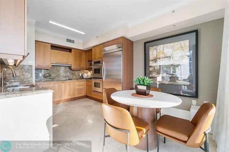 Las Olas River House #1402 image #11