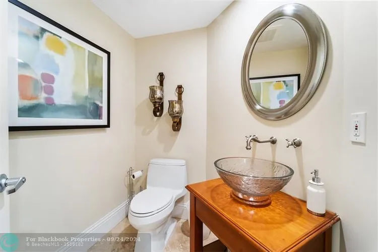 Las Olas River House #1402 image #22