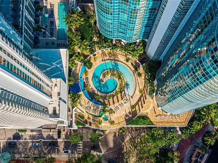 Las Olas River House #1402 image #25