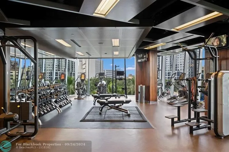 Las Olas River House #1402 image #32