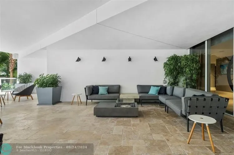 Las Olas River House #1402 image #34