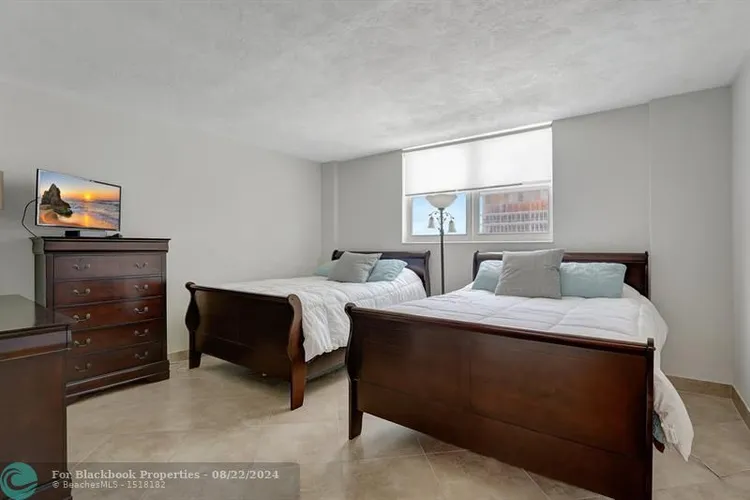 Galt Towers #12M image #10