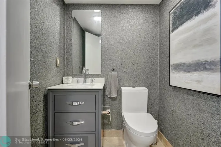 Galt Towers #12M image #11