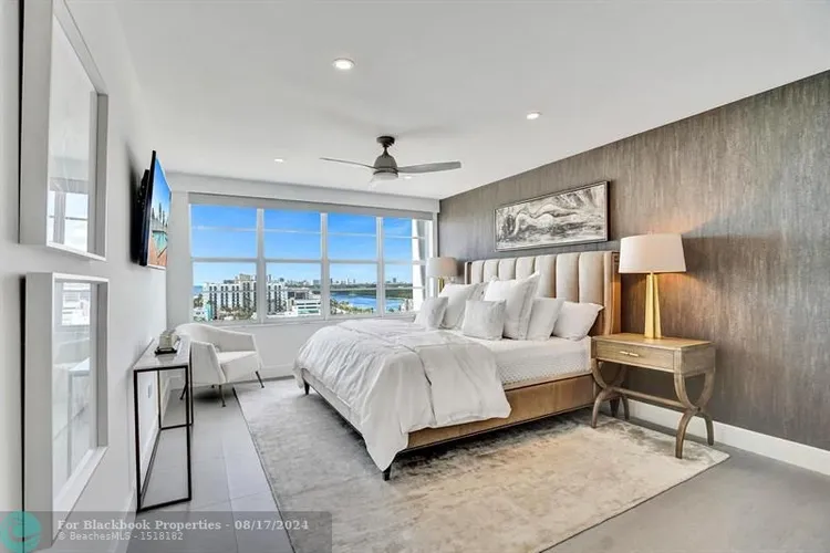 Hollywood Towers #1107 image #23