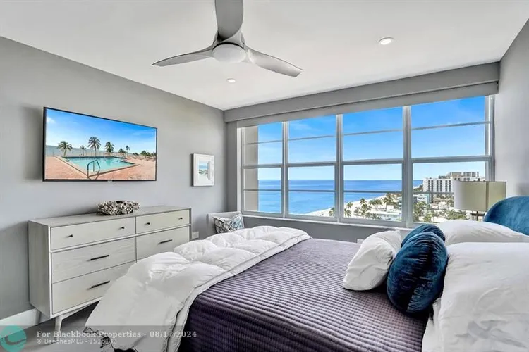 Hollywood Towers #1107 image #29