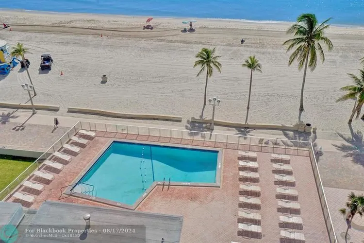 Hollywood Towers #1107 image #42