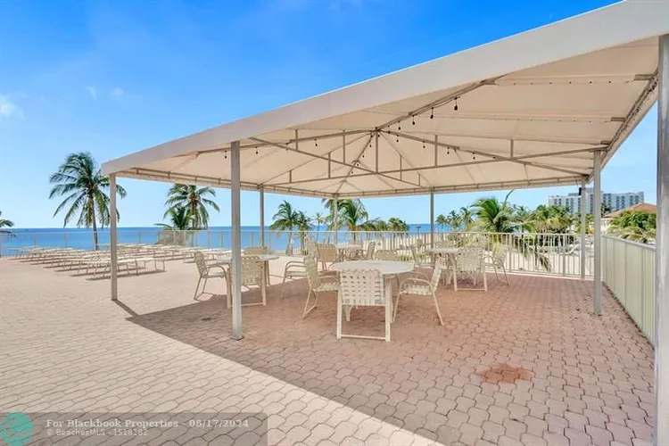 Hollywood Towers #1107 image #45