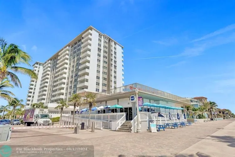 Hollywood Towers #1107 image #49