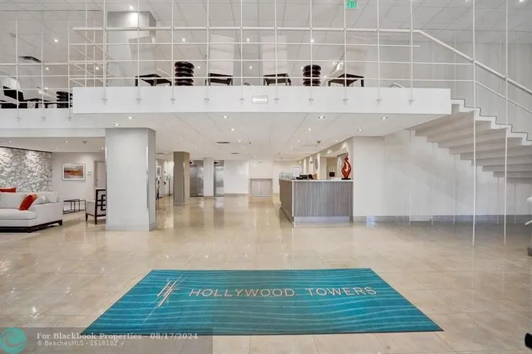 Hollywood Towers #1107 image #6