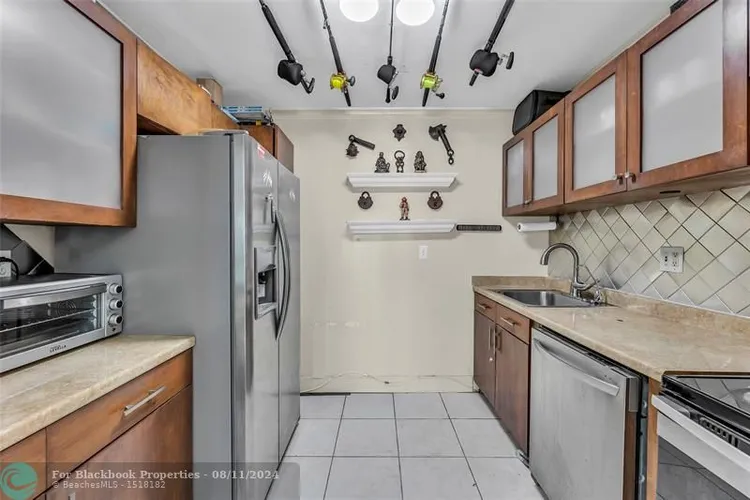 Lauderdale Tower #I-7 image #16