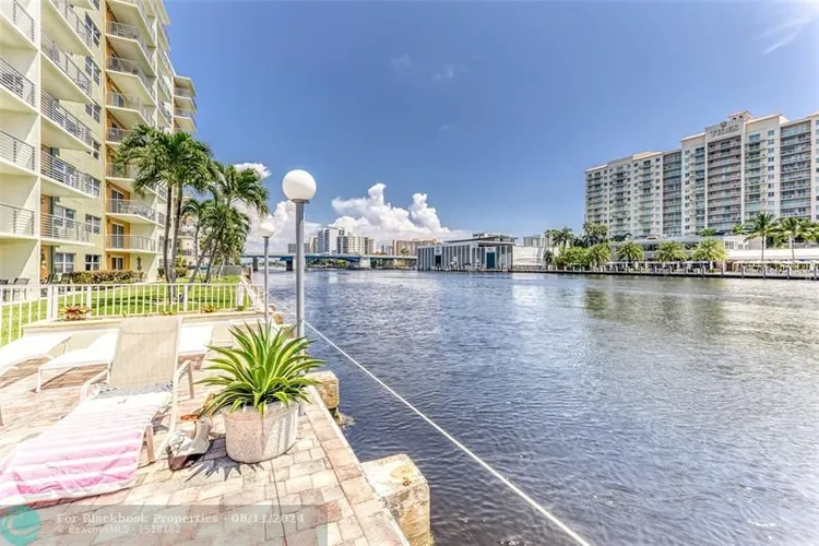 Lauderdale Tower #I-7 image #29