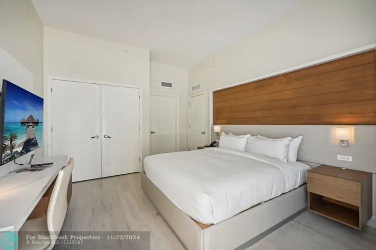 Hilton Q Club #602 image #16