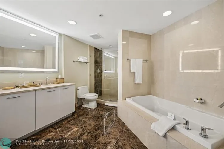 Hilton Q Club #602 image #18