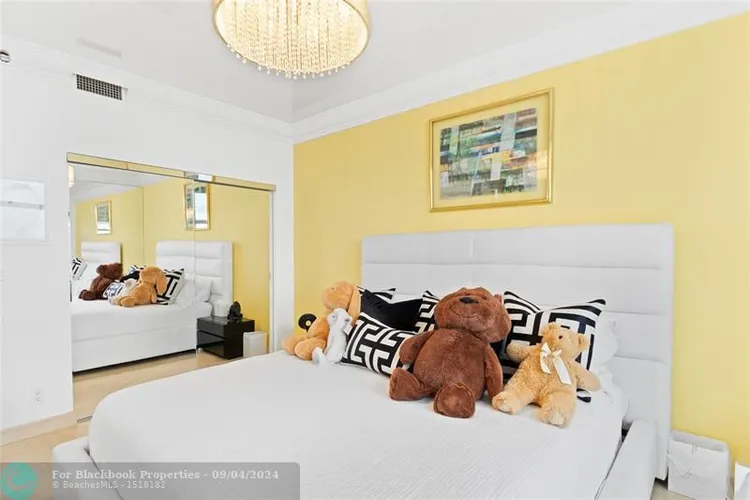 L'Hermitage North Tower #1809 image #16