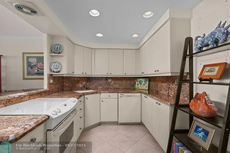 Coral Ridge Towers #905 image #19