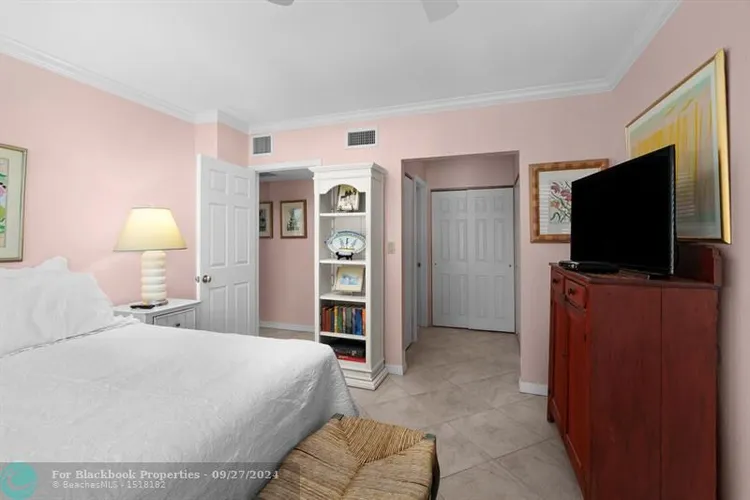 Coral Ridge Towers #905 image #32