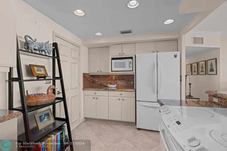 Coral Ridge Towers #905 image #39