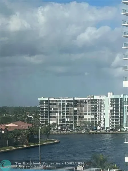 Imperial Towers #915 image #23