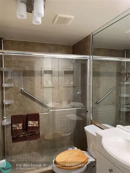 Coral Ridge Towers North ##418 image #12