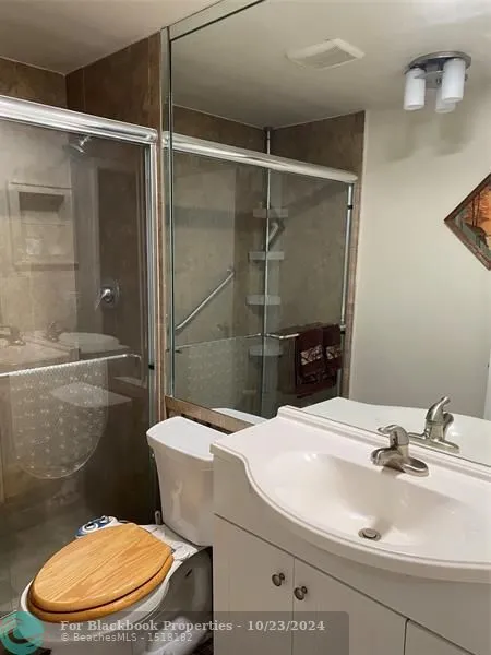 Coral Ridge Towers North ##418 image #13