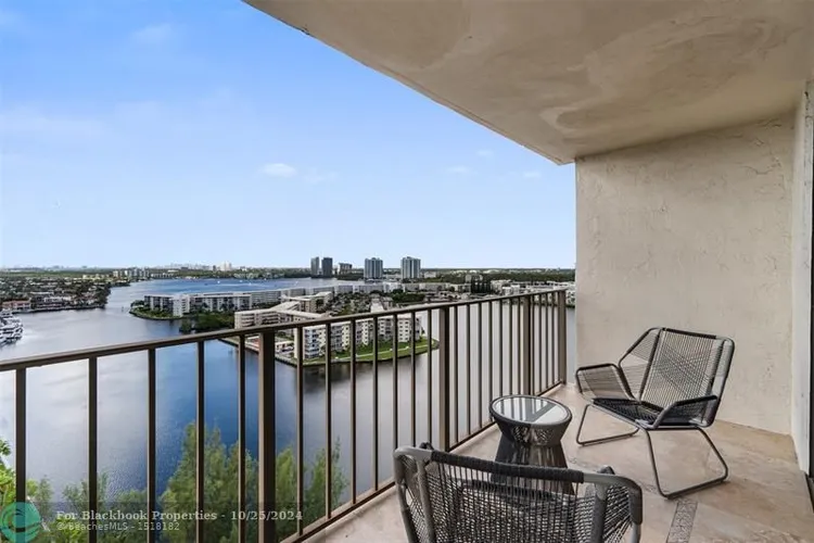 Biscayne Cove #2007 image #26