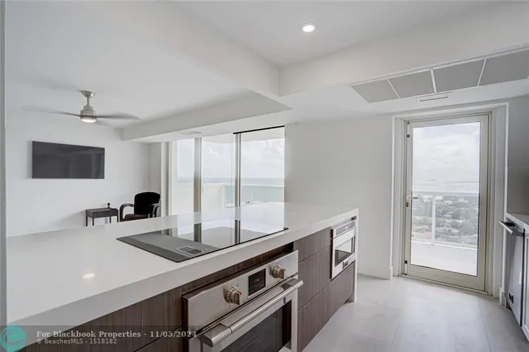 Vantage View #1901 image #14