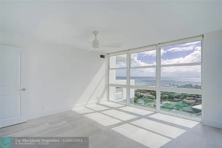 Vantage View #1901 image #18