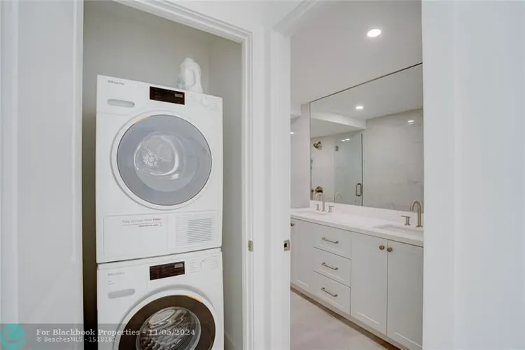 Vantage View #1901 image #22