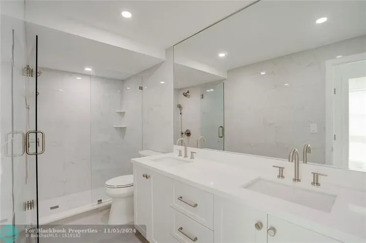 Vantage View #1901 image #23