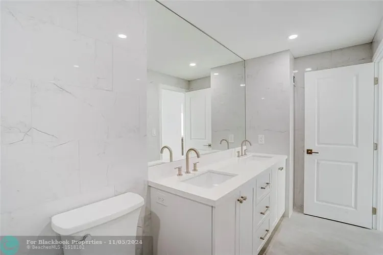 Vantage View #1901 image #24