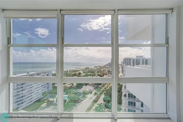 Vantage View #1901 image #27