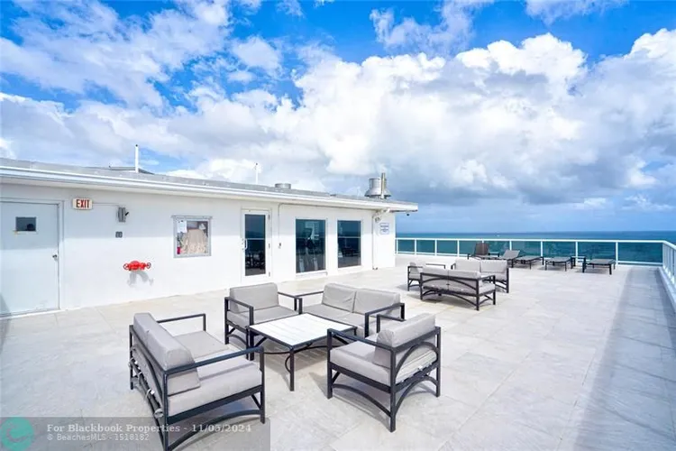 Vantage View #1901 image #40