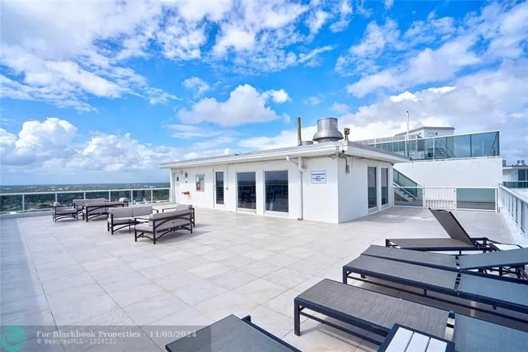 Vantage View #1901 image #42