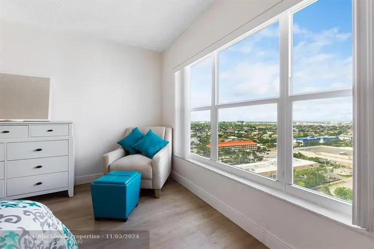 Riviera #1708 image #10