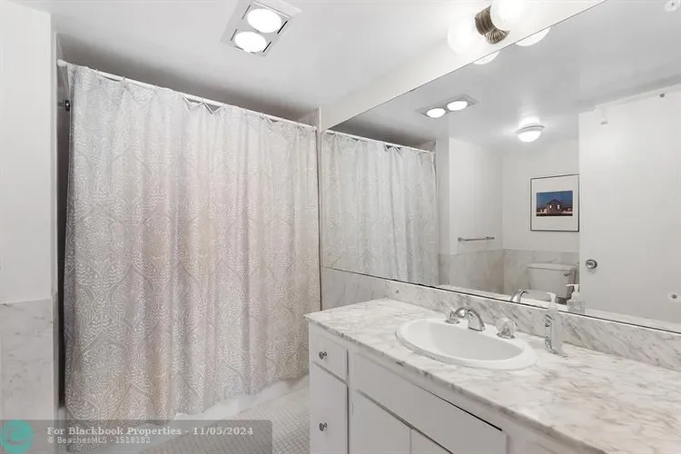 Riviera #1708 image #11