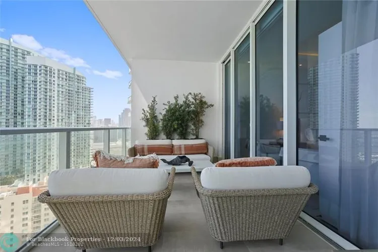 Paramount Bay #2706 image #13